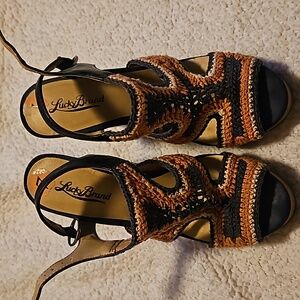 Platform sandals